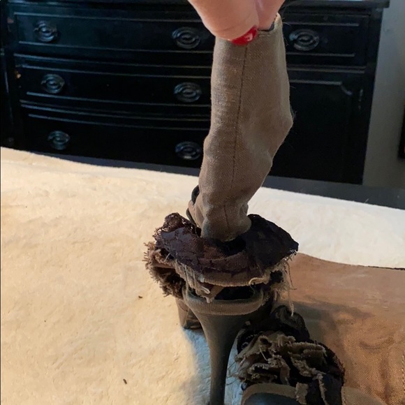 Betsy Johnson women’s boots sz. 8.5-9 - Picture 3 of 5